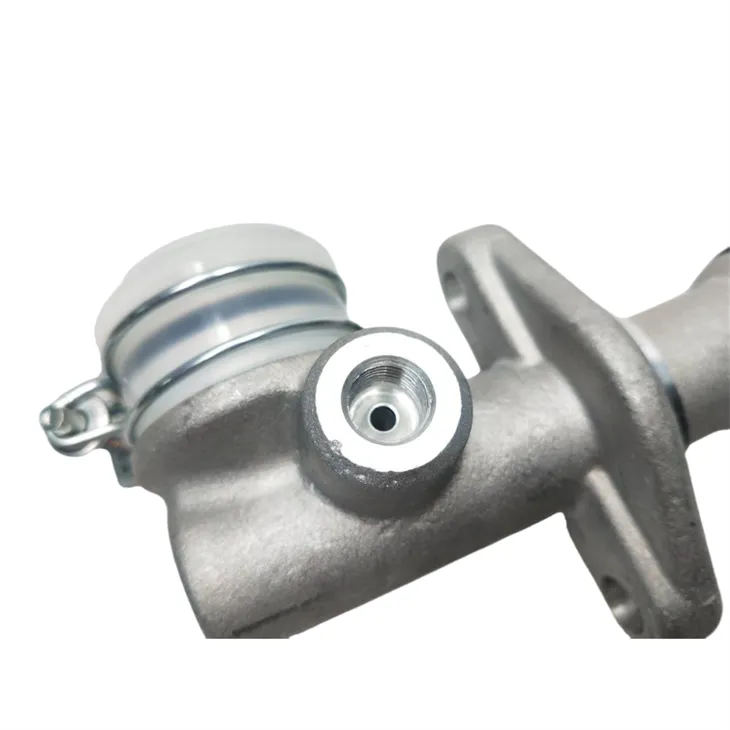 Clutch Master Cylinder For Mitsubishi PAJERO 1993 - 1999 MB555391 MB555383 MR151616 PNB313 PFMI003 M2183 95579 manufacturers